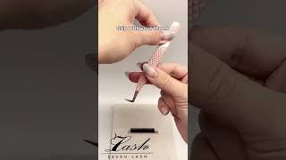 how to properly hold a tweezers?Beginner lash tech tips | How to Hold Tweezers to Prevent Injury