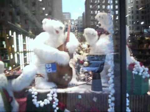 5000$ X-mas tree and dancing polar bears at Place Ville-Marie