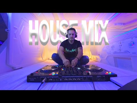 Un Viaje al Futuro en Cápsula + HOUSE Poderoso 👽👩🏼‍🚀