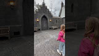 Opening a door with magic in Harry Potter world #universalstudios