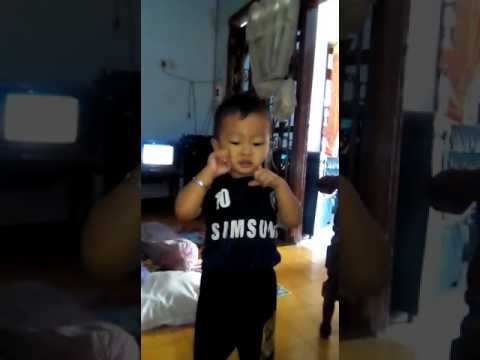 ADEK ASKHA lgi blajar maen dramben