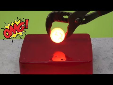 Experiment GLOWING 1000 Degree metal ball vs Jelly #shorts