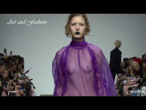 Runway Fashion   Artistic Expression 15