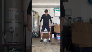 3 easy juggling tricks to show off to your friends ?!!!🔥🔥🔥#soccer #tutorial