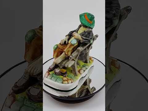 Capodimonte Style Ceramic Figurine: A Portuguese Masterpiece! 🇵🇹✨