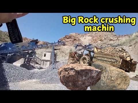 Big Rock crushing machine : A powerful Giant is crushing #stone #crushing