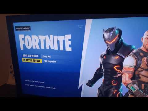 Playing fortnight with one hand
