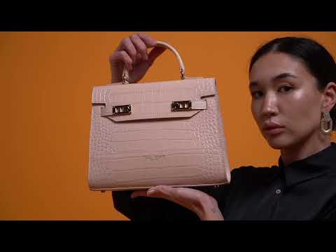 Reactions to Teddy Blake New Winter 2022 Handbag Collection