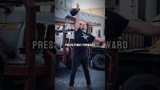 Learn in 1 minute - KB Clean & Press - the most important queues #kettlebells #fitness #training