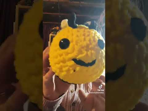 I made a giant bee so it was time for...baby bee 🐝