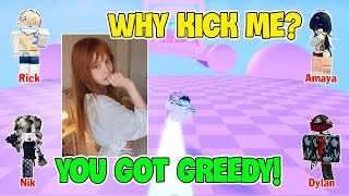 TEXT To Speech Emoji Groupchat Conversations | I Got Kicked By My Best Friend In Roblox