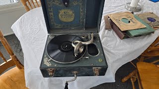 1925 Carryola Master portable record player
