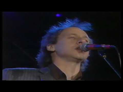 Dire Straits - Romeo and Juliet (Part 2) (with Eric Clapton) (Live @ Wembley Arena, 1988) HD