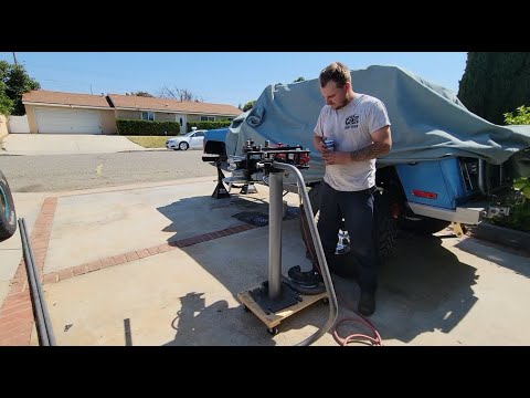 Project 37s - Jeep Commando Bullnose Gets Tube Fenders