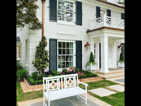 The Potted Boxwood: Chic Street Stroll with Meredith Ferrell