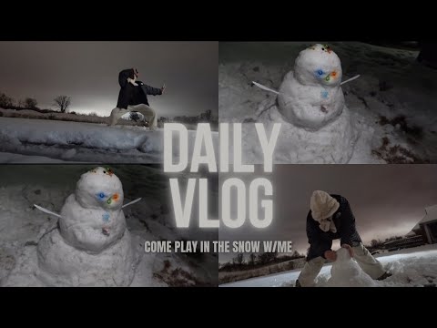 HOW TO BUILD A SNOWMAN!? | DAILY VLOG *snowed-in edition* | come w/me to play in the snowᥫ᭡