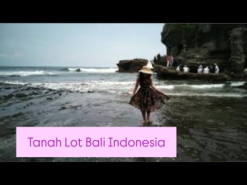 Famous spot to visit in Bali | Tanaj Lot | #flyingpinion #bali #indonesia #tanahlotbali #traveling