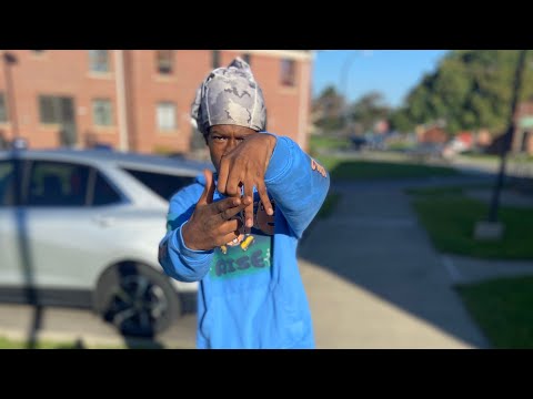 Marskinoo-Pistol packing