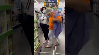 Fake Mouse Prank in Walmart 🐭😂