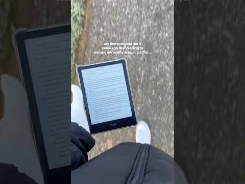 READING = THERAPY🤭📖#booktube #readerproblems #bookworm