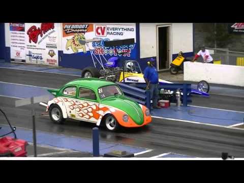 Norwood & Joslin Dragster vs Beetle - 2012 Big Bug Shootout #8  Piedmont Dragway