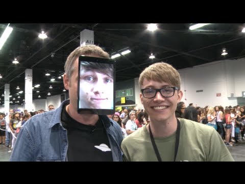 iPad Magic at Vidcon - Behind the Scenes with Simon Pierro