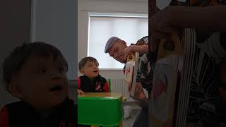 learning with daddy 📖 ✨️ #toddlerlearning #toddlerfirstwords #fatherandson #learningbaby #fyp