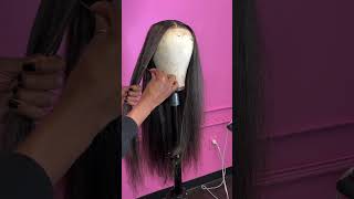 Cutting layers with a Razor or Scissors?!💃 #ronnie #wigs #preplucked #wiglife  #tutorial #cutlayers