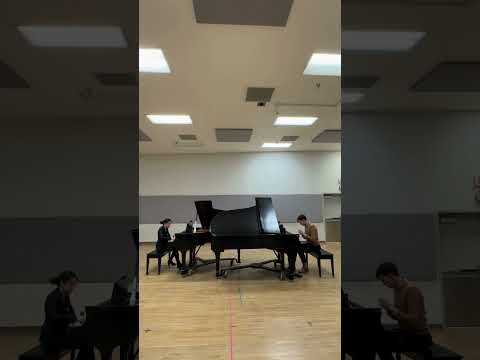 Behind the scenes rehearsal of Poulenc's double piano concerto ✨