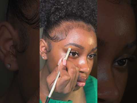 quick eyebrow tutorial 😍 #beginnersmakeup #eyebrowtutorial #makeup #eyebrowtutorialforbeginners
