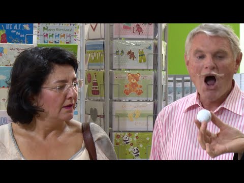 FASTEST SELFIE EVER - FUNCARD feat. Simon Pierro | Deutsche Post