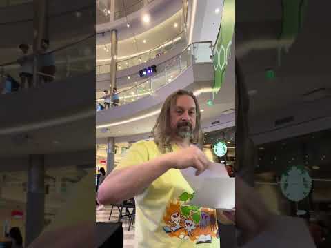 Why I like to draw in public and showing sketches from tabling at the mall for WTI