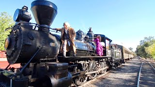 Back To The Future 3 Celebration - Riding On The Train & Time Machine Delorean on Tracks