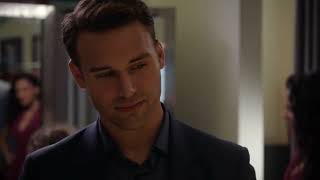 Eddie's sudden panic attack (9-1-1 S05E01) Hurt scene/whump/collapse/Sick male lead/panic