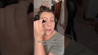 2 minute eyeshadow! #makeupforbeginners #younique #skincare #makeup #makeup2024
