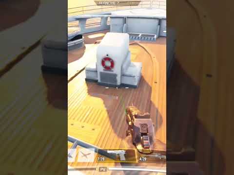A guy commits suicide by throwing his bombs then wants to steal my airdrop, useless player #codm