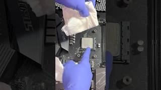 GREAT METHOD on How To CLEAN Old Thermal Paste 🖥️#techinsomnia