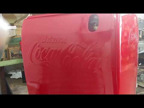 Refrigerating a reproduction soft drink fridge