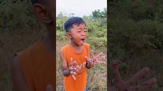 Survival Skills- SMART idea and USEFUL with single mom #bushcraft #camping #outdoors