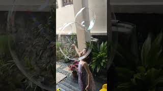 making a big bubbles
