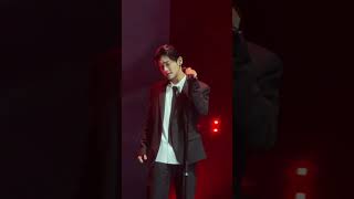 Chen opened his concert with ' No Gravity ' - Arcadia concert Day 1 🔥😍 #exo #chen