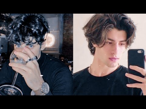 𝑪𝒓𝒂𝒛𝒚 𝒉𝒐𝒕 𝒂𝒏𝒅 𝒐𝒗𝒆𝒓𝒍𝒚 𝒓𝒊𝒄𝒉 🍎the man of your dreams ༄﹆ั