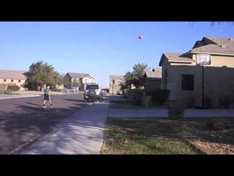 Amazing B-Ball trick Shot