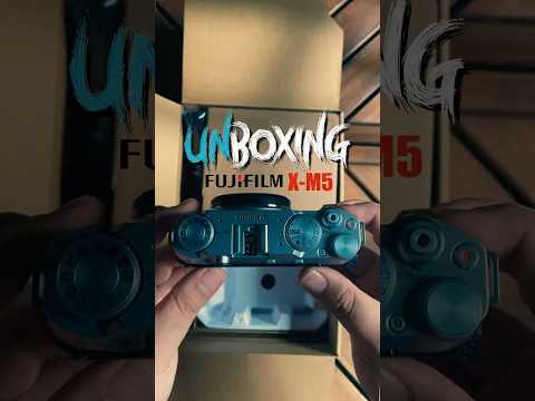 Unboxing the NEW Fujifilm X-M5 📸 + 15-45mm Lens | فتح علبة فوجي فيلم X-M5 مع عدسة 15-45مم