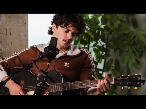 Bradley Simpson performs 'Holy Grail' live at The Tower Tapes