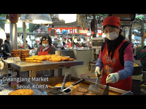 Korean street food - Bindaetteok, a traditional Korean food eaten on a rainy day