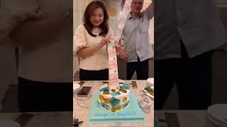 USD Money Pulling Cake