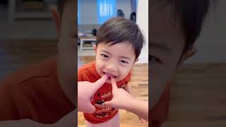 Cute baby gets back at mom and sister 🤣😱👧🏻❤️👶🏻
