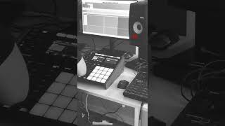 Beat 38 #jdillatypebeat #boombapbeat #slowbeat #beatseveryday #maschinemk3 #boombap