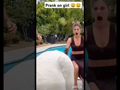 Animal prank on girl 😀😂 #shorts #ytshorts #funnyanimal prank #tech #shortvideo